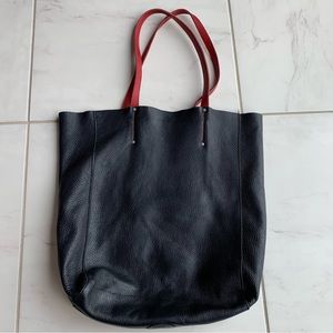 Roots black pebble leather tote bag shoulder bag red straps made in Canada